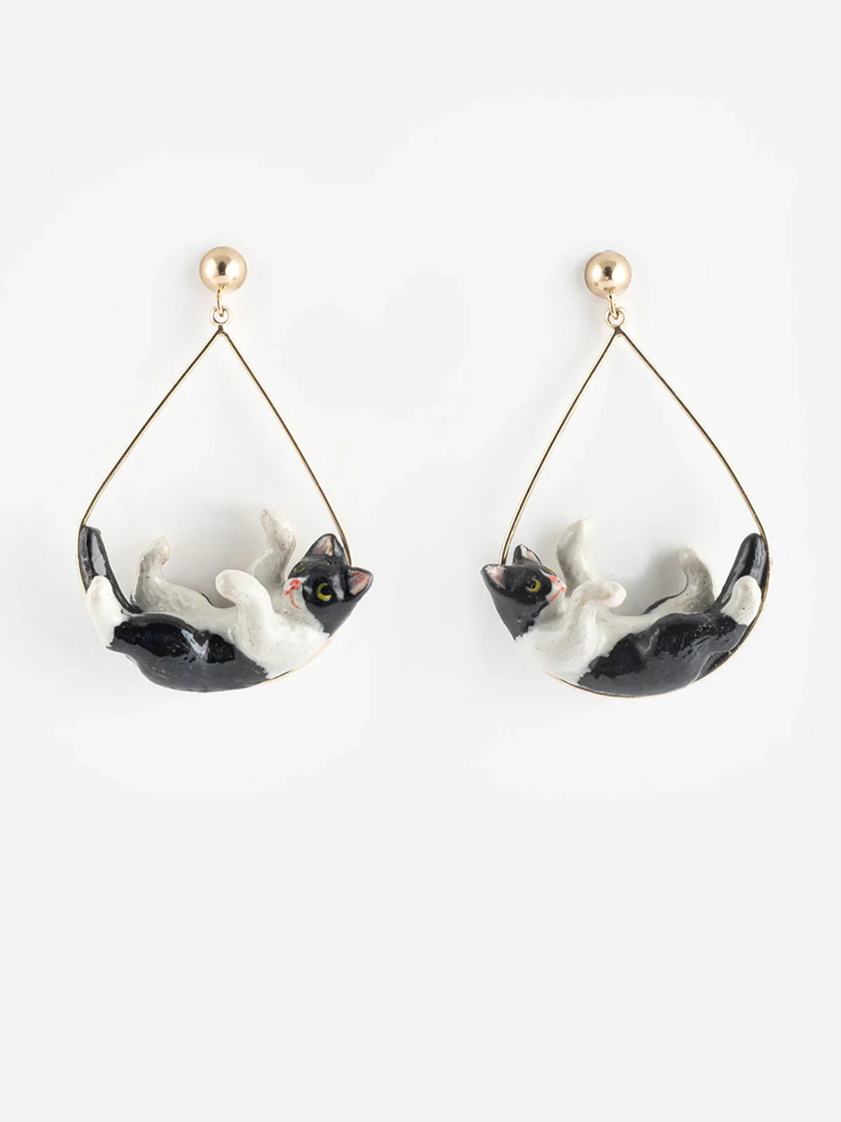 Black&White Playing Cat earrings